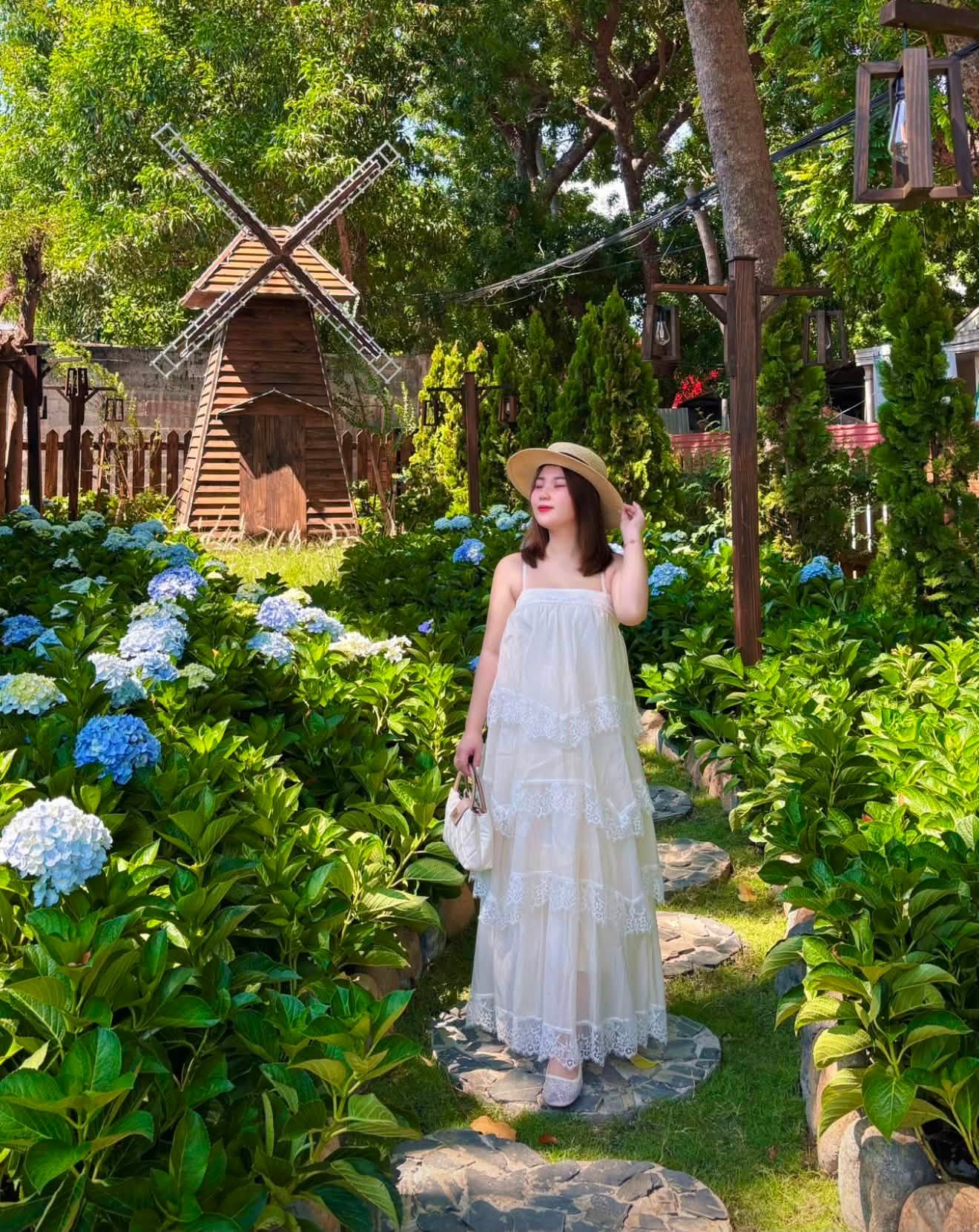 Nụ cười rạng rỡ của thực khách tại Góc Của Mây